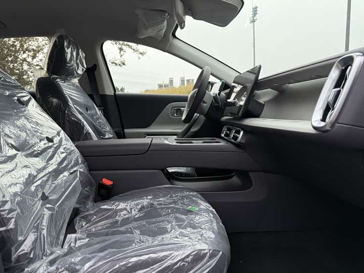 Фото 12 - Leapmotor B01