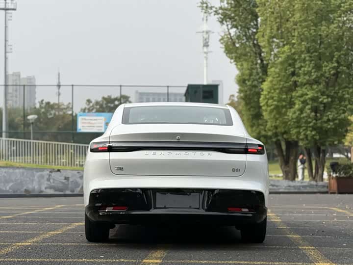 Фото 5 - Leapmotor B01