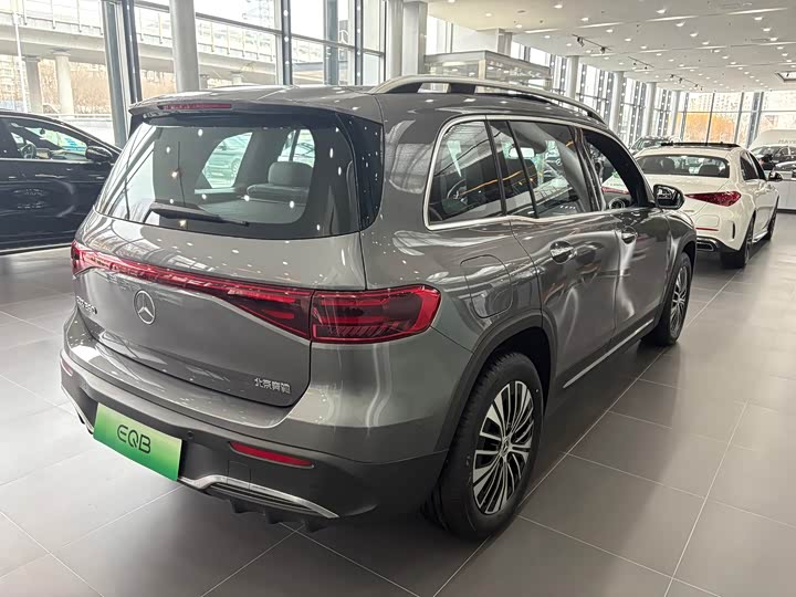 Фото 3 - Mercedes-Benz EQB