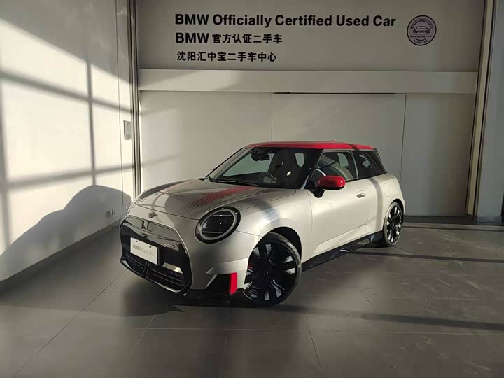 Фото 1 - Mini Cooper JCW