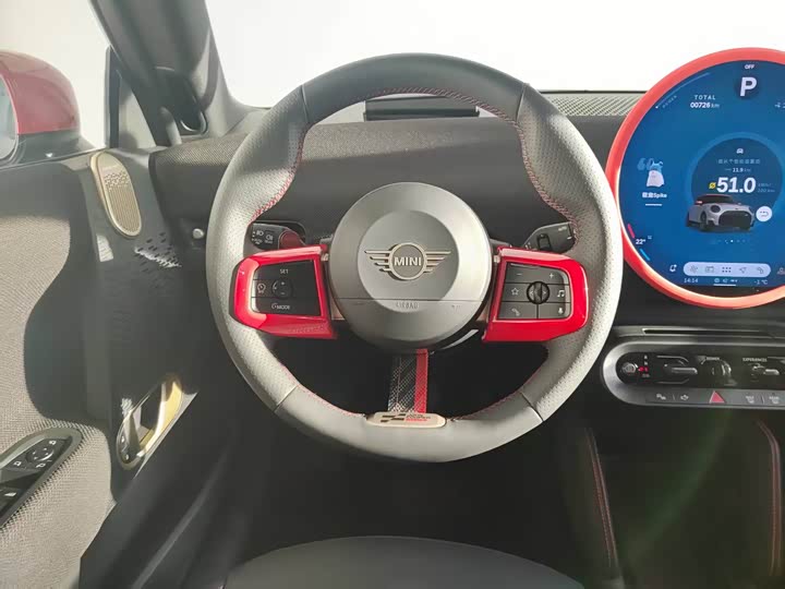 Фото 3 - Mini Cooper JCW