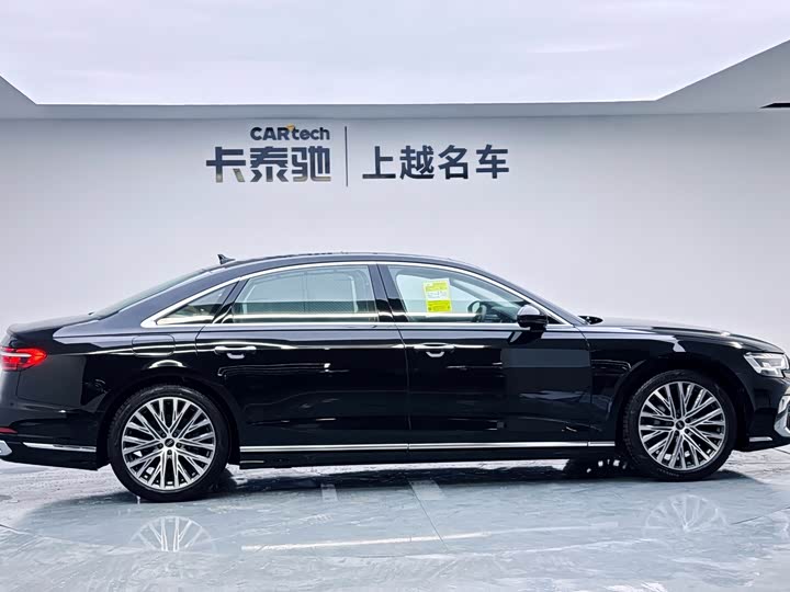 Фото 4 - Audi A8