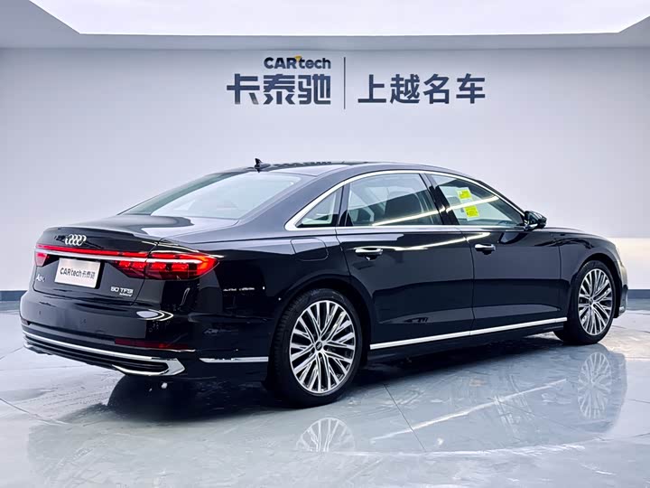 Фото 5 - Audi A8
