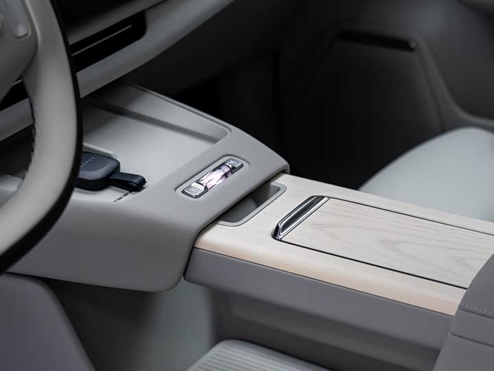 Фото 13 - Volvo XC70 Hybrid