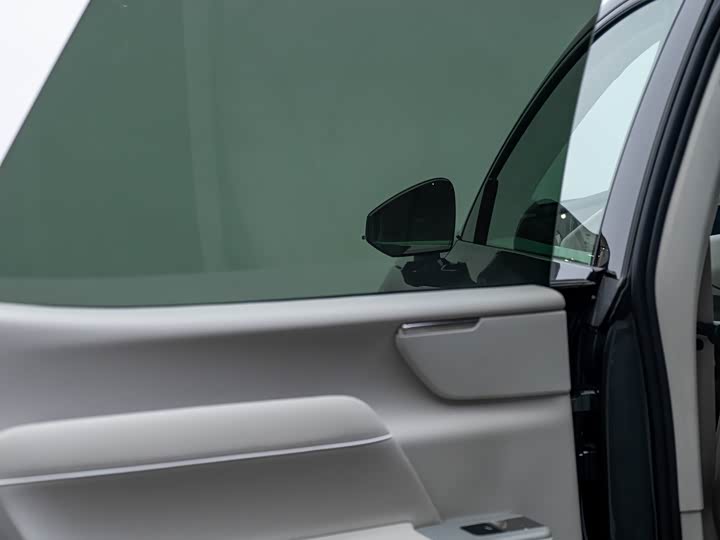 Фото 18 - Volvo XC70 Hybrid