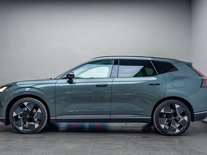 Фото 5 - Volvo XC70 Hybrid