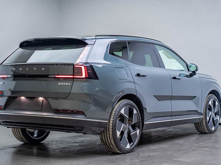 Фото 8 - Volvo XC70 Hybrid