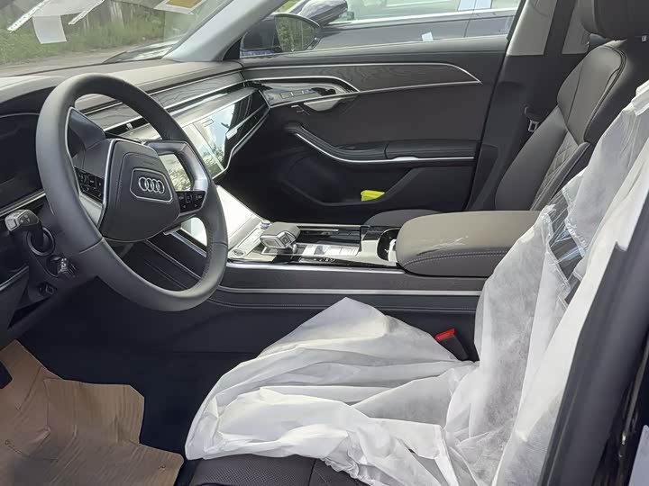 Фото 8 - Audi A8