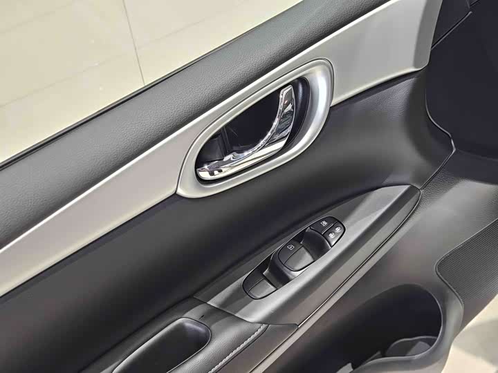 Фото 8 - Nissan Sylphy