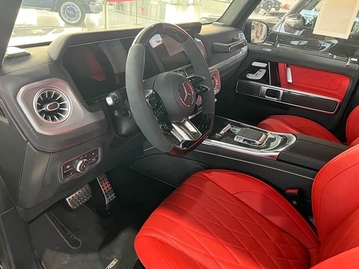 Фото 10 - Mercedes-Benz G-Class AMG