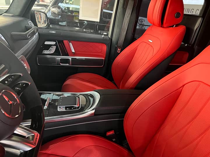 Фото 11 - Mercedes-Benz G-Class AMG