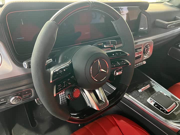 Фото 14 - Mercedes-Benz G-Class AMG