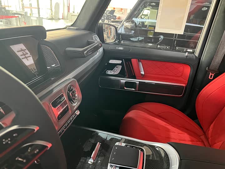 Фото 16 - Mercedes-Benz G-Class AMG