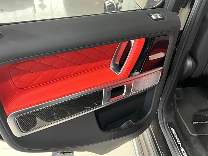 Фото 25 - Mercedes-Benz G-Class AMG