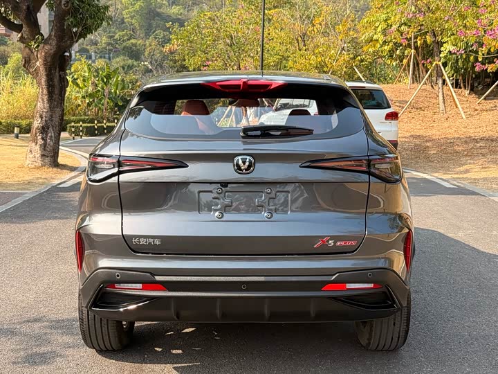 Фото 8 - Changan X5 Plus