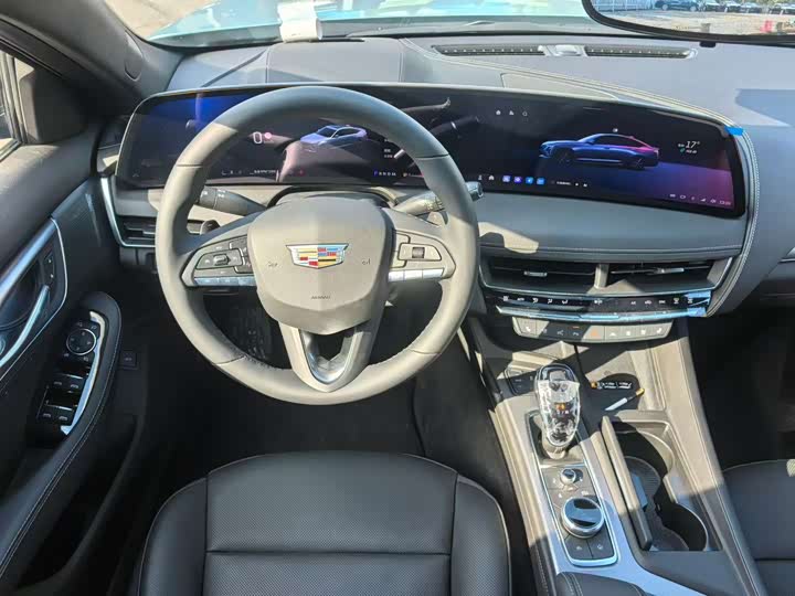 Фото 8 - Cadillac CT5