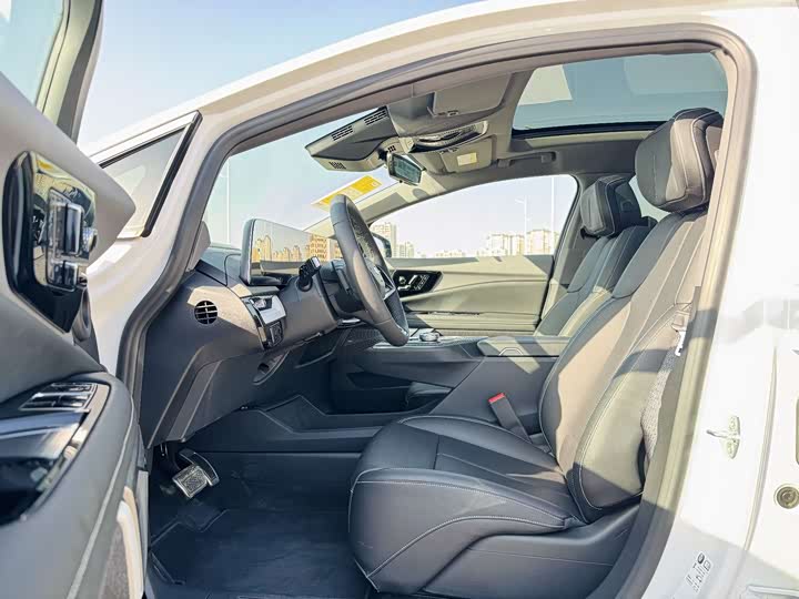 Фото 5 - Cadillac Optiq