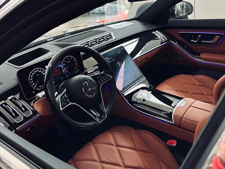 Фото 4 - Mercedes-Benz Maybach S-Class