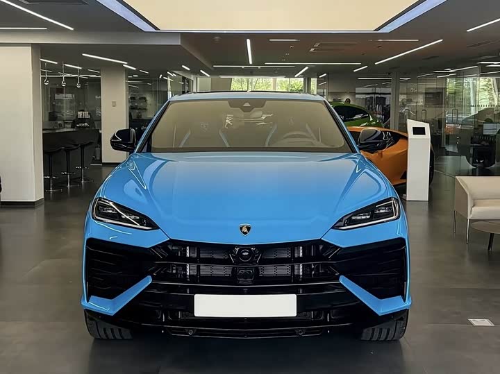 Фото 2 - Lamborghini Urus SE