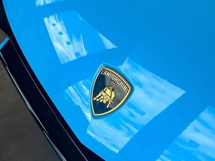 Фото 3 - Lamborghini Urus SE