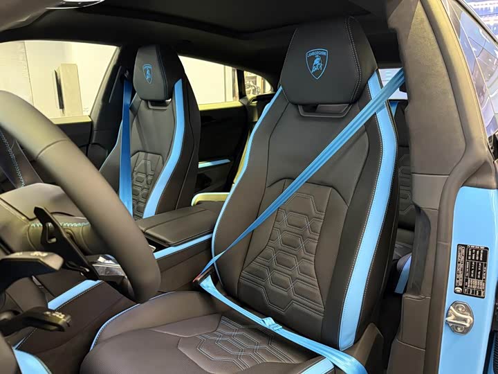 Фото 6 - Lamborghini Urus SE