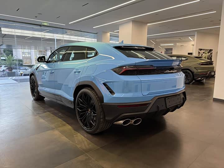 Фото 9 - Lamborghini Urus SE