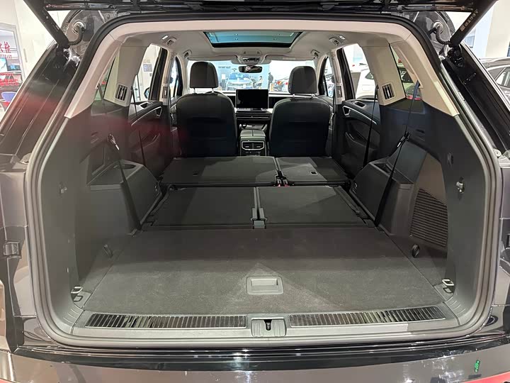 Фото 7 - Volkswagen Talagon