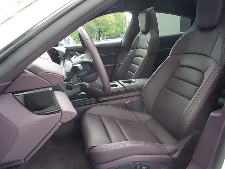 Фото 6 - Porsche Taycan