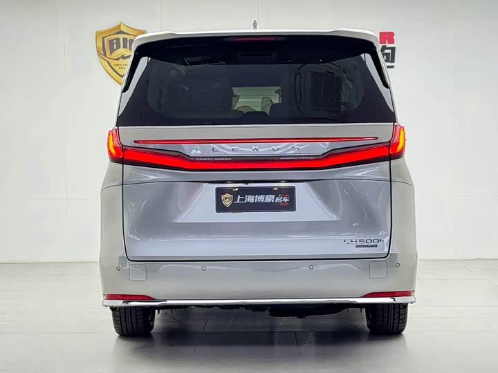 Фото 4 - Lexus LM