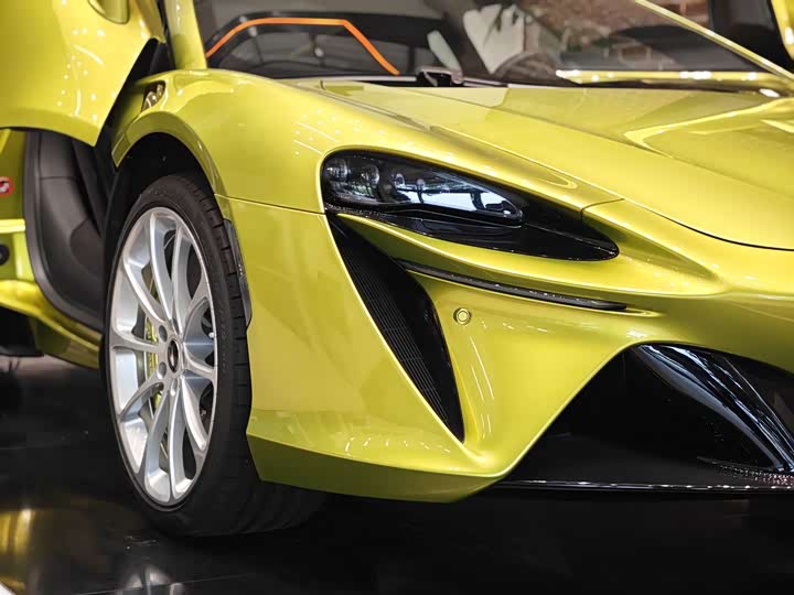 Фото 4 - McLaren Artura