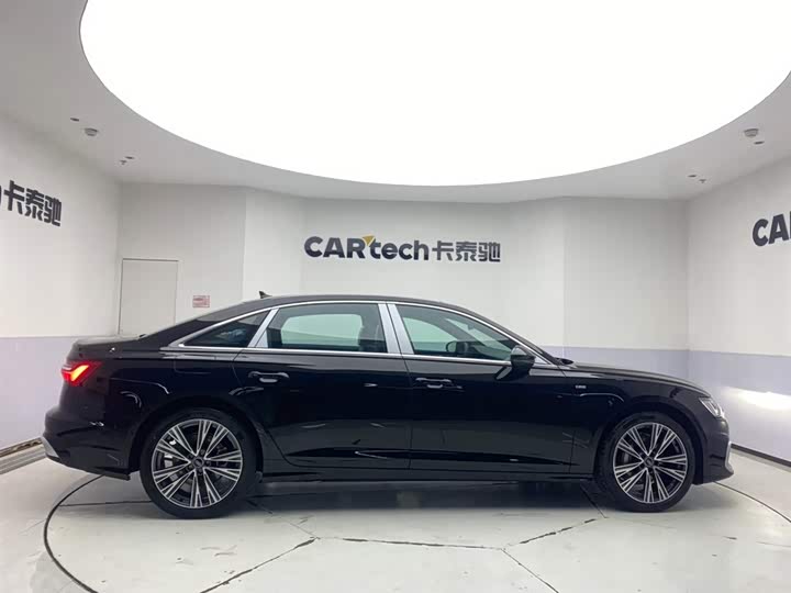 Фото 4 - Audi A6L