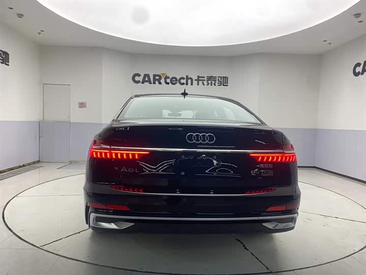 Фото 6 - Audi A6L