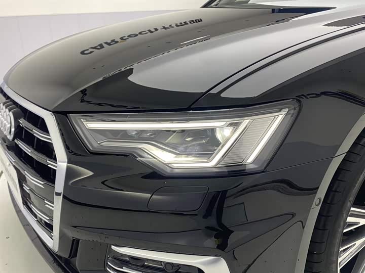 Фото 9 - Audi A6L