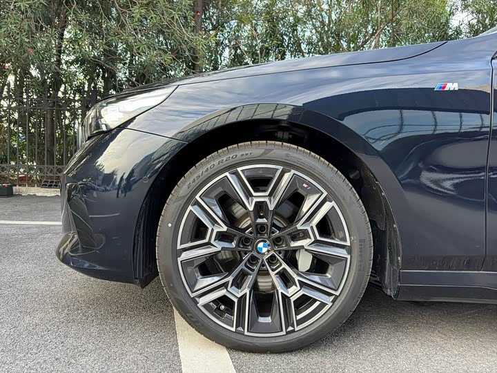 Фото 8 - BMW 5 Series