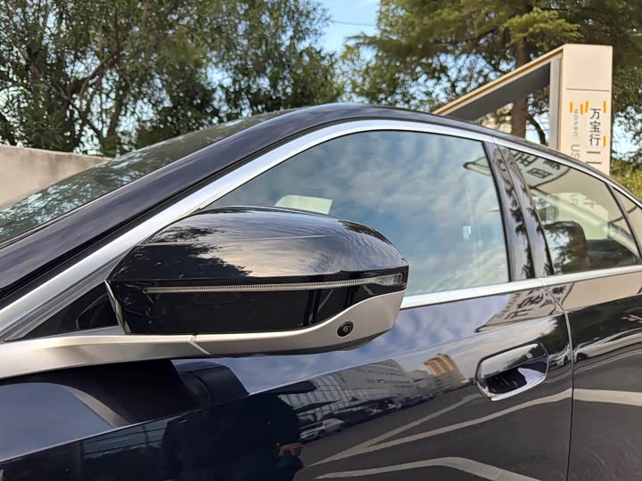 Фото 9 - BMW 5 Series