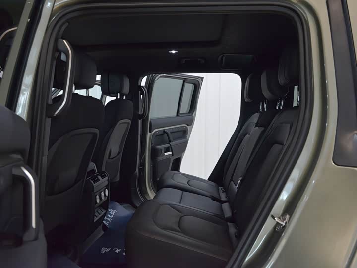 Фото 14 - Land Rover Defender