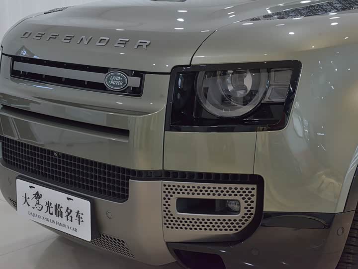 Фото 20 - Land Rover Defender