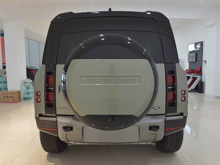 Фото 8 - Land Rover Defender