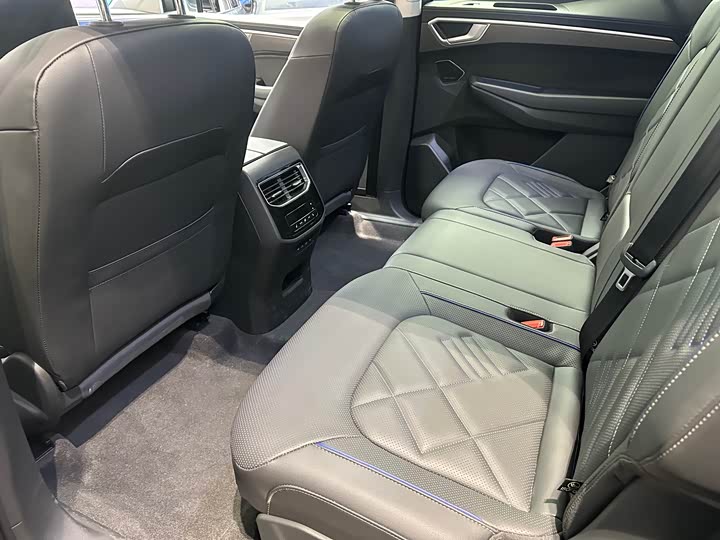 Фото 8 - Volkswagen Talagon