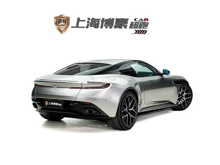 Фото 6 - Aston Martin DB12