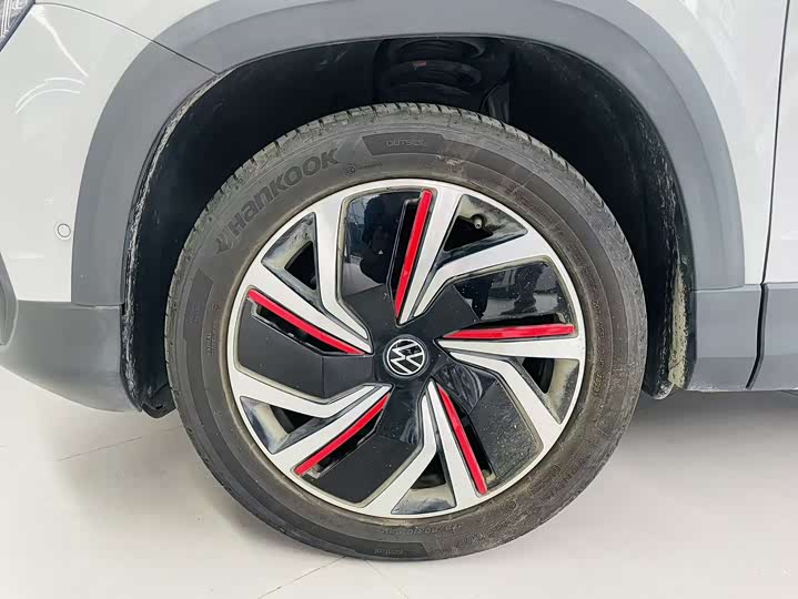 Фото 2 - Volkswagen Tharu