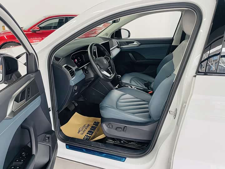 Фото 3 - Volkswagen Tharu