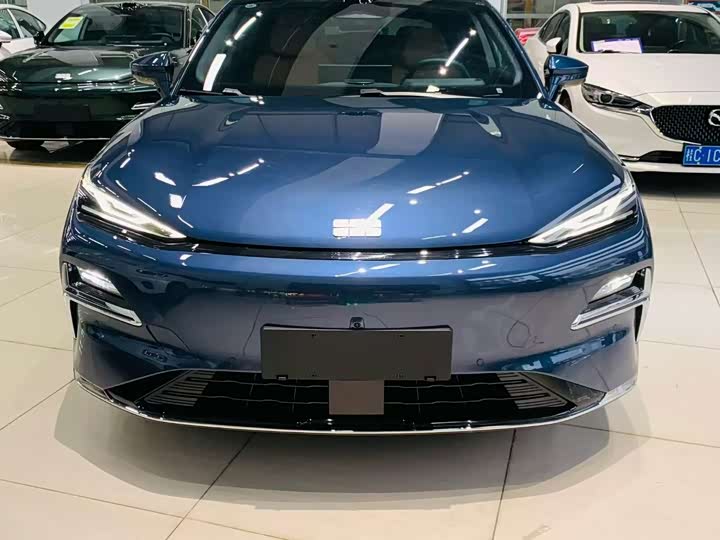 Фото 2 - Geely Galaxy Starshine 8 EM-i