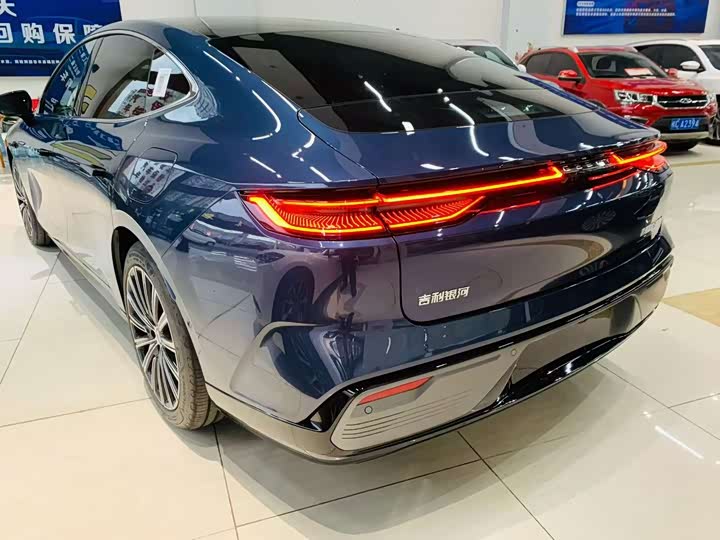 Фото 3 - Geely Galaxy Starshine 8 EM-i