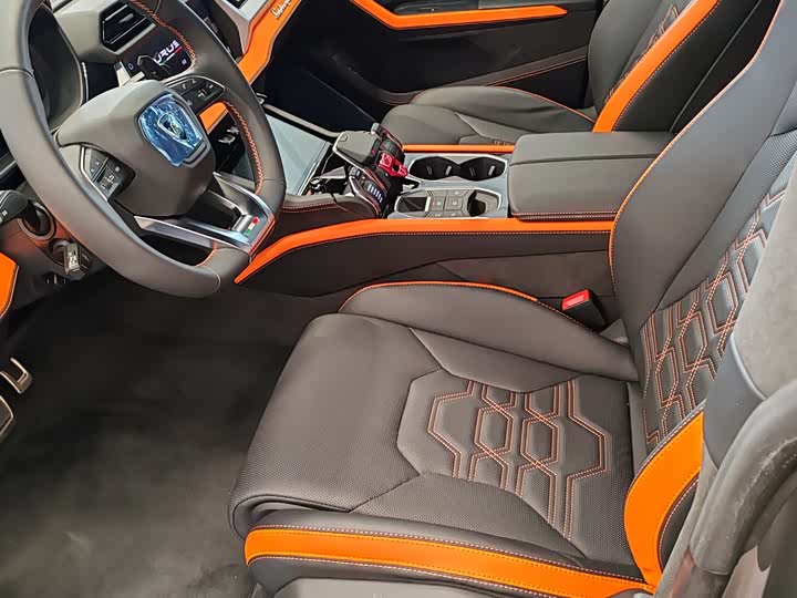 Фото 7 - Lamborghini Urus SE