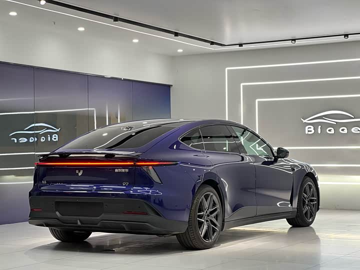 Фото 7 - Geely Jiyue 07