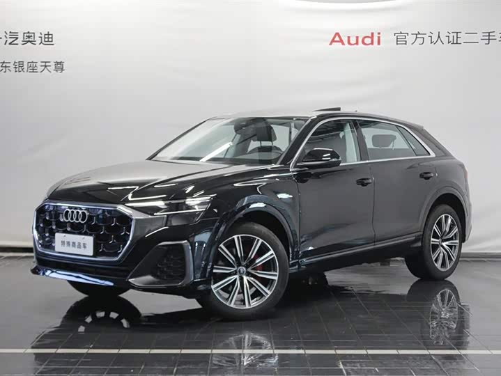 Фото 1 - Audi Q8