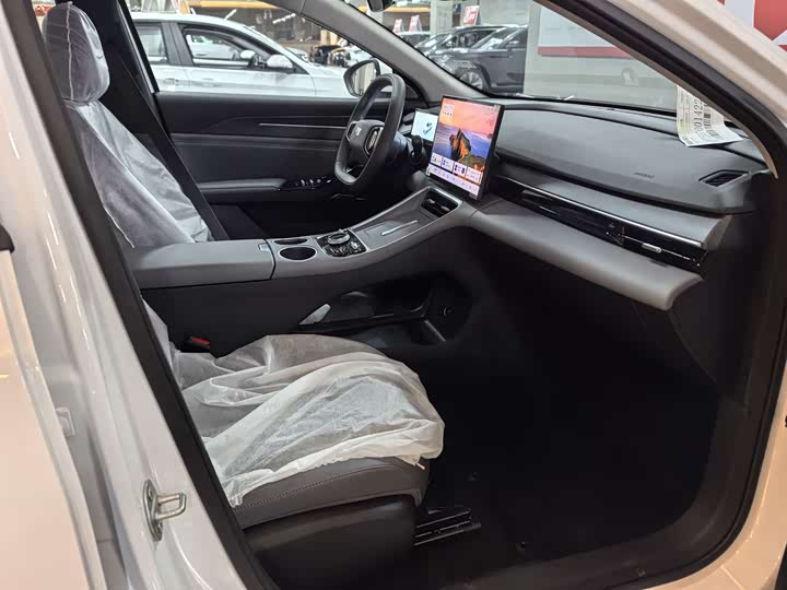 Фото 9 - Geely Galaxy L6