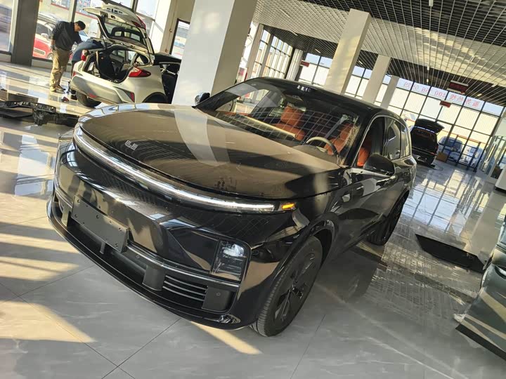 Photo 1 - LiXiang L7