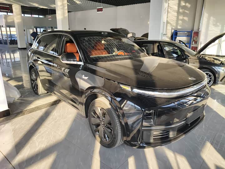 Photo 2 - LiXiang L7